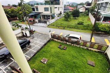 Kemensah Heights Freehold Spacious Bungalow