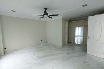 Kemensah Heights Freehold Spacious Bungalow