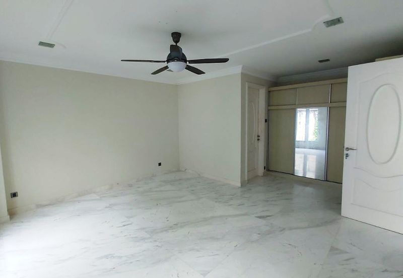 Kemensah Heights Freehold Spacious Bungalow