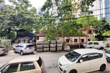 Lorong Yap Kwan Seng KL Freehold Corner Bungalow Land