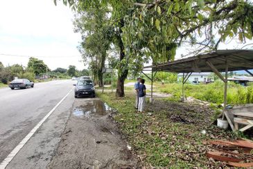 Beranang Selangor Tanah Tepi Jalan Freehold