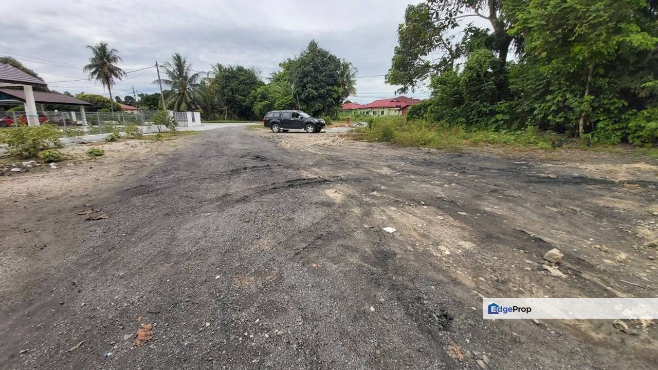 Beranang Selangor Tanah Tepi Jalan Freehold, Selangor, Beranang