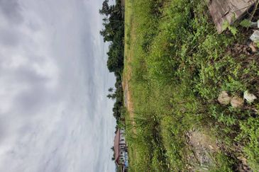 Beranang Selangor Tanah Tepi Jalan Freehold