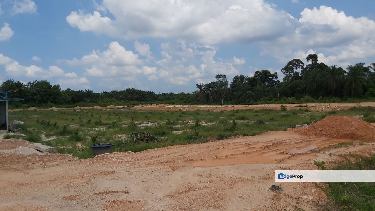 Bandar Baru Salak Tinggi Tanah Rata Tepi Jalan 2 Ekar Geran Individu, Selangor, Sepang