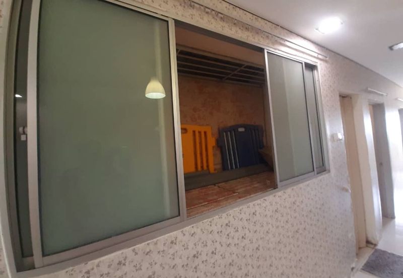 Residensi Bistaria, Ukay Bistari