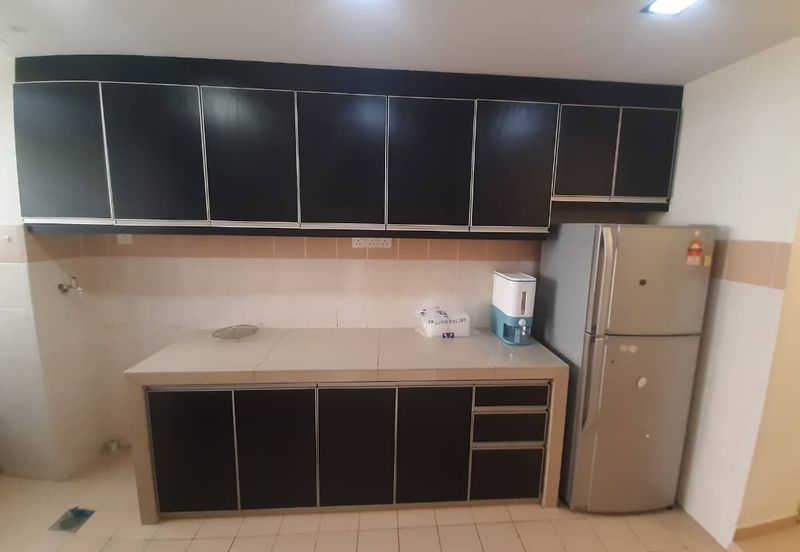 Residensi Bistaria, Ukay Bistari