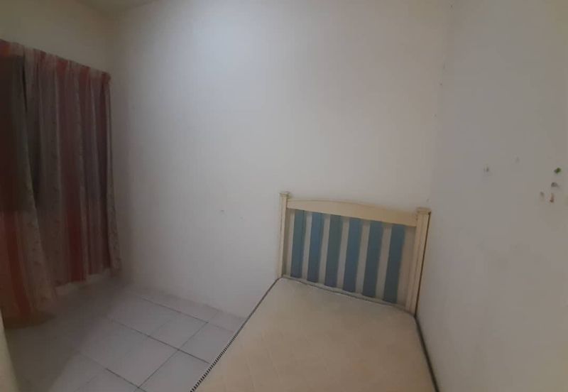 Residensi Bistaria, Ukay Bistari