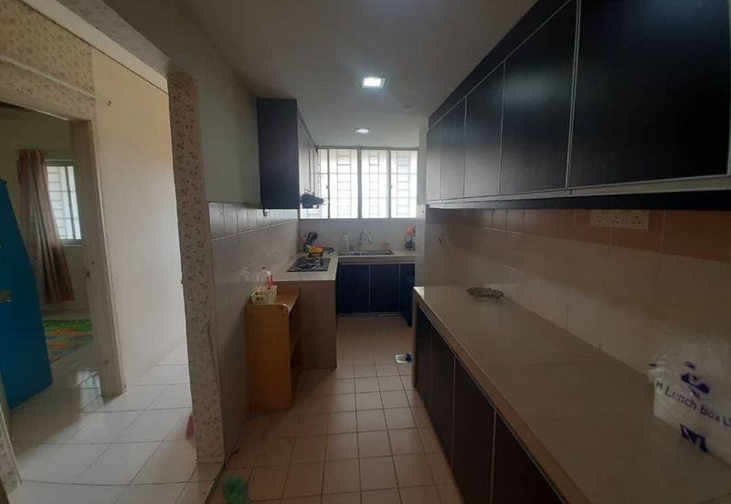 Residensi Bistaria, Ukay Bistari