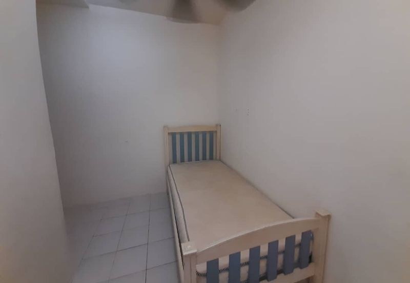 Residensi Bistaria, Ukay Bistari