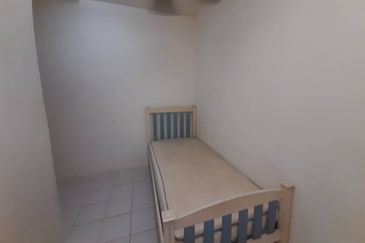 Residensi Bistaria, Ukay Bistari