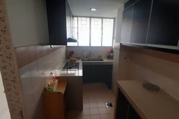 Residensi Bistaria, Ukay Bistari