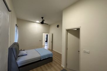 Monet Lily @ Sunsuria City