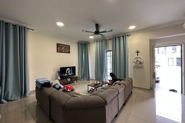 Monet Lily @ Sunsuria City