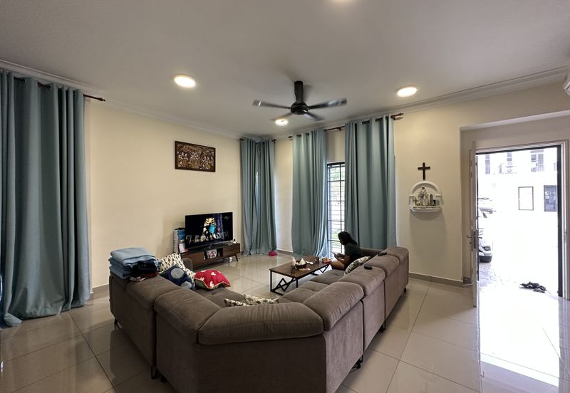 Monet Lily @ Sunsuria City