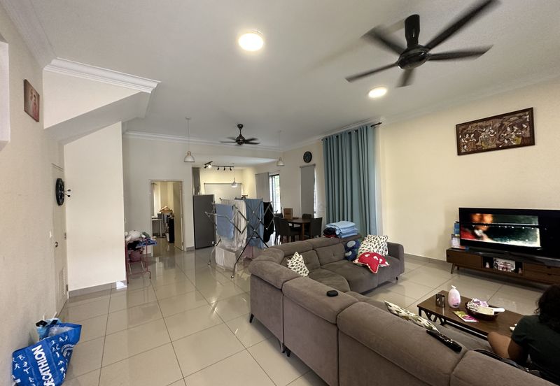 Monet Lily @ Sunsuria City