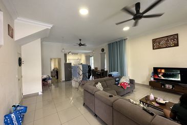 Monet Lily @ Sunsuria City