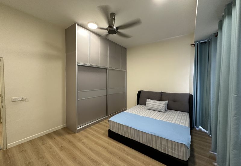 Monet Lily @ Sunsuria City