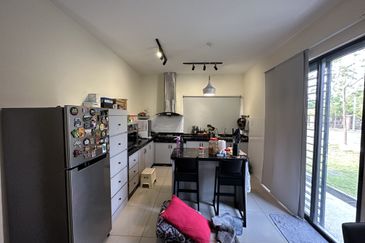 Monet Lily @ Sunsuria City