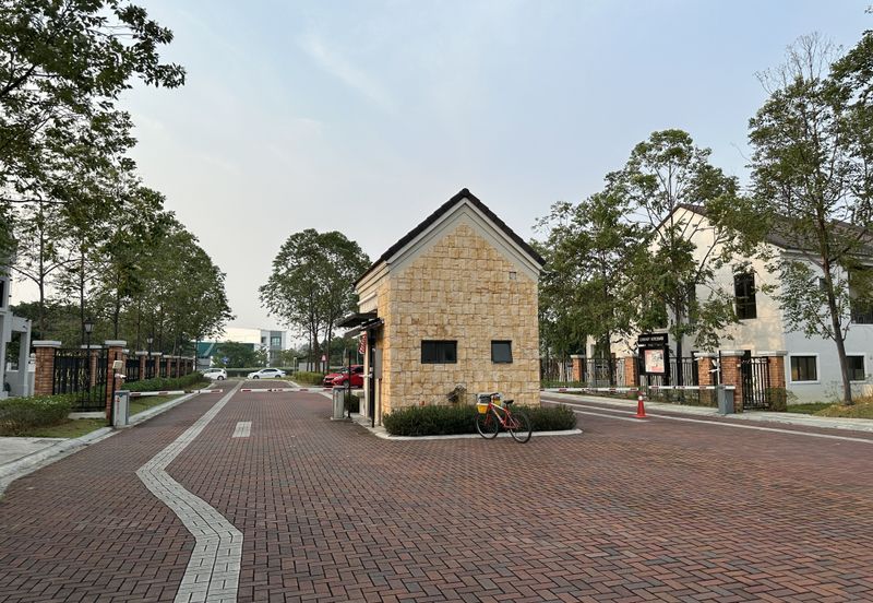 Monet Lily @ Sunsuria City