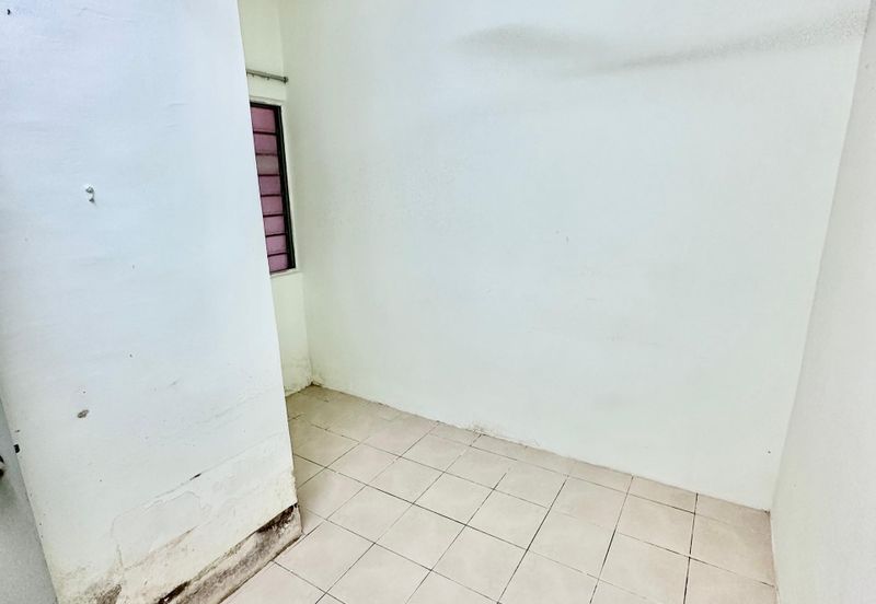 Residensi Bistaria, Ukay Bistari