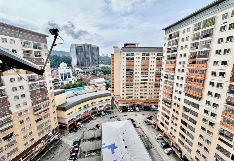 Residensi Bistaria, Ukay Bistari