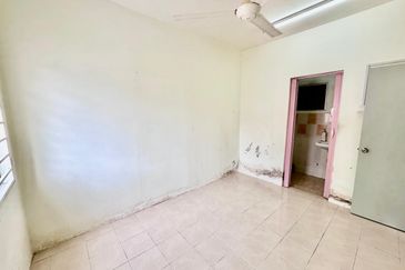 Residensi Bistaria, Ukay Bistari