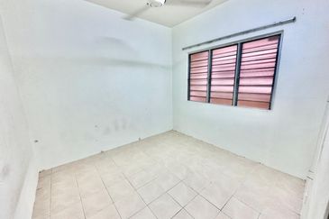 Residensi Bistaria, Ukay Bistari