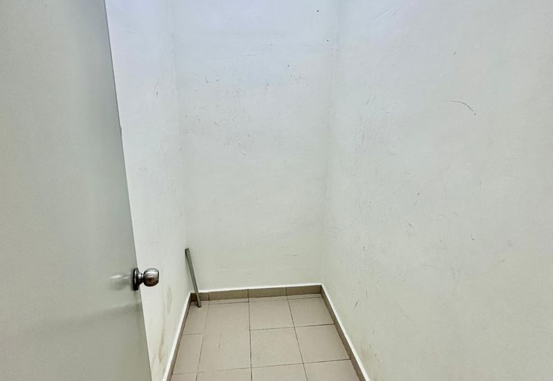 Residensi Bistaria, Ukay Bistari