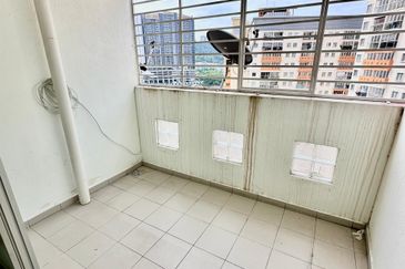 Residensi Bistaria, Ukay Bistari