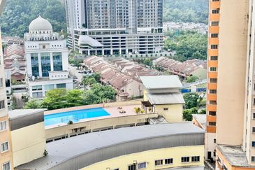 Residensi Bistaria, Ukay Bistari