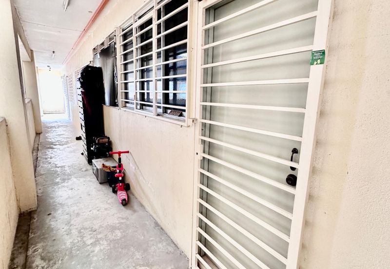 Residensi Bistaria, Ukay Bistari