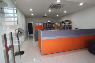 Taman Perindustrian Bukit Serdang Factory for sale