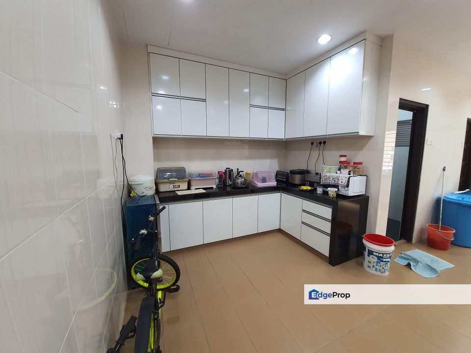 Taman Equine, Seri Kembangan, 2 storey Intermediate Terraced House for sale, Selangor, Seri Kembangan