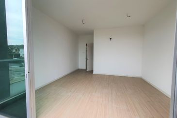 Jalan Bandar Putra Permai 4/2