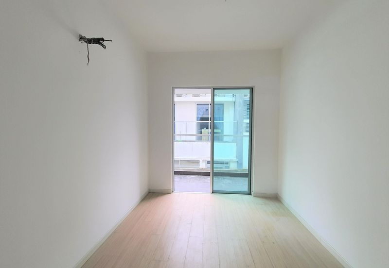 Jalan Bandar Putra Permai 4/2