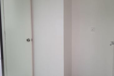 Jalan Bandar Putra Permai 4/2