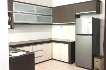 USJ HEIGHT 2.5 STOREY FOR SELL 