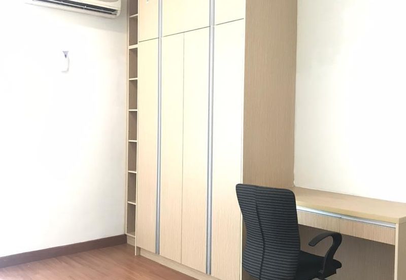 USJ HEIGHT 2.5 STOREY FOR SELL 