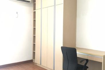 USJ HEIGHT 2.5 STOREY FOR SELL 