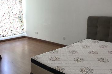 USJ HEIGHT 2.5 STOREY FOR SELL 