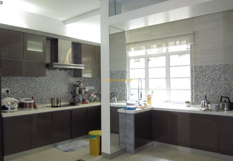 Pinggiran Putra Taman Equine