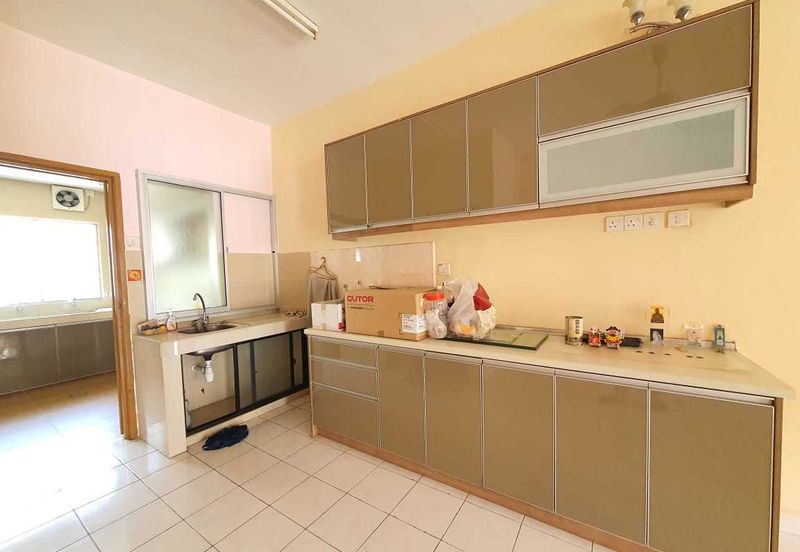 Taman Pinggiran Putra