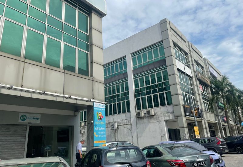 Bandar Puteri Puchong 4 Storey Shop Lot for Sales