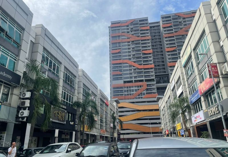 Bandar Puteri Puchong 4 Storey Shop Lot for Sales