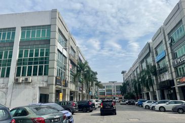 Bandar Puteri Puchong 4 Storey Shop Lot for Sales