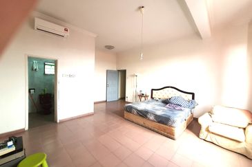 Putra Indah Condominium