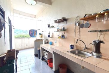 Putra Indah Condominium