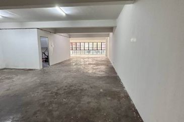 Bandar Puteri Puchong, 3 Unit Adjoining G Floor Shop Lot