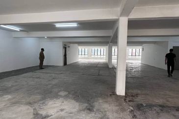 Bandar Puteri Puchong, 3 Unit Adjoining G Floor Shop Lot