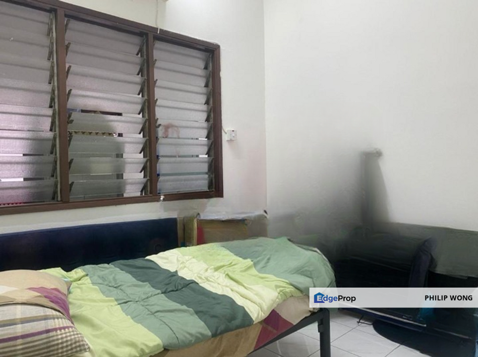 Single Storey Intermediate Terrace House For Sale, Selangor, Seri Kembangan